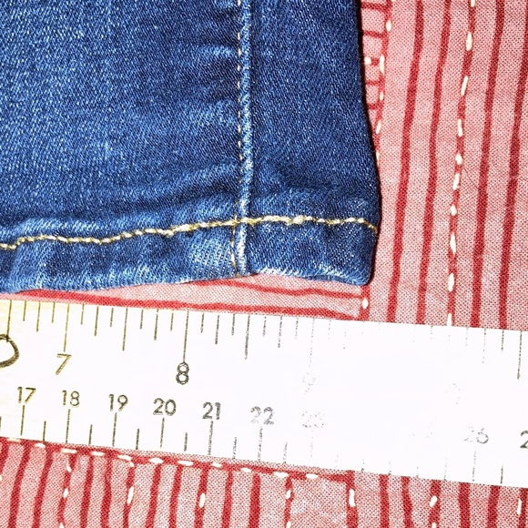 GAP Mid Rise Denim Shorts - Deep Blue women’s waist 26” rise 8.25” inseam 7” - Picture 12 of 12
